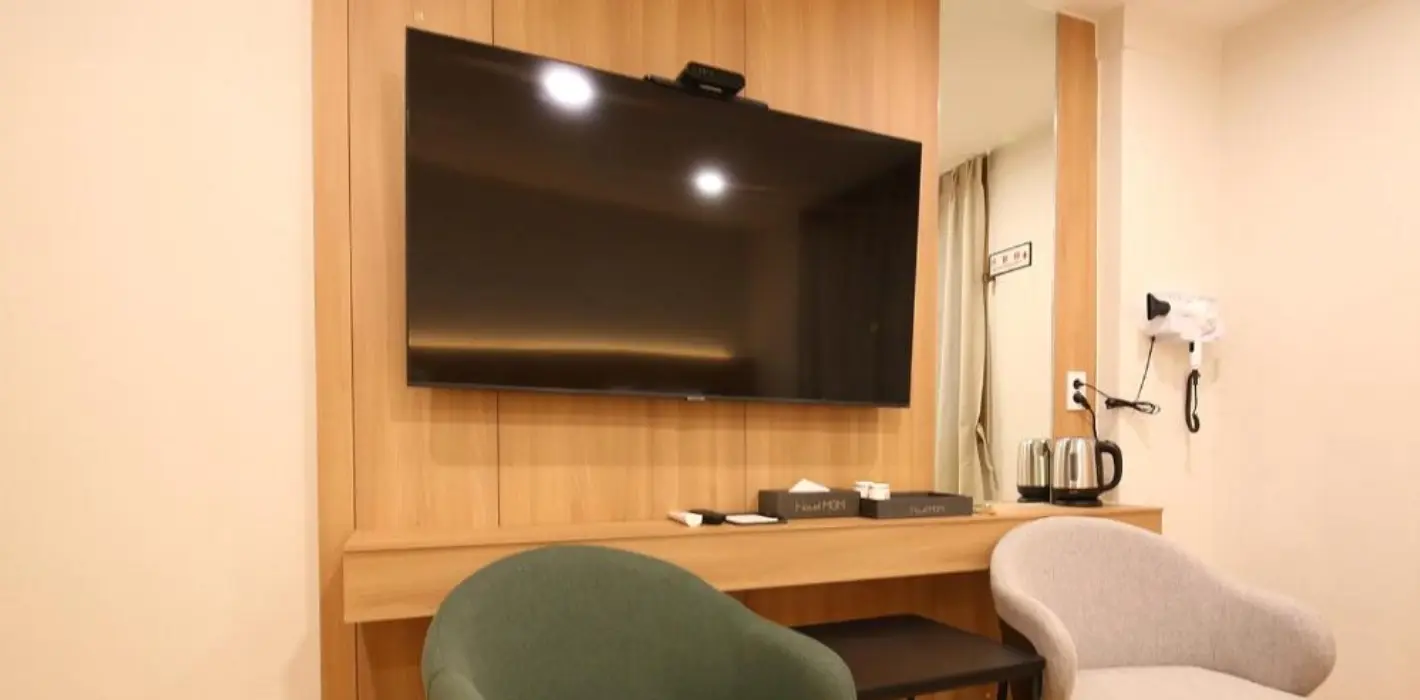 Tại Sao Khách Sạn Cần Nâng Cấp Hotel TV