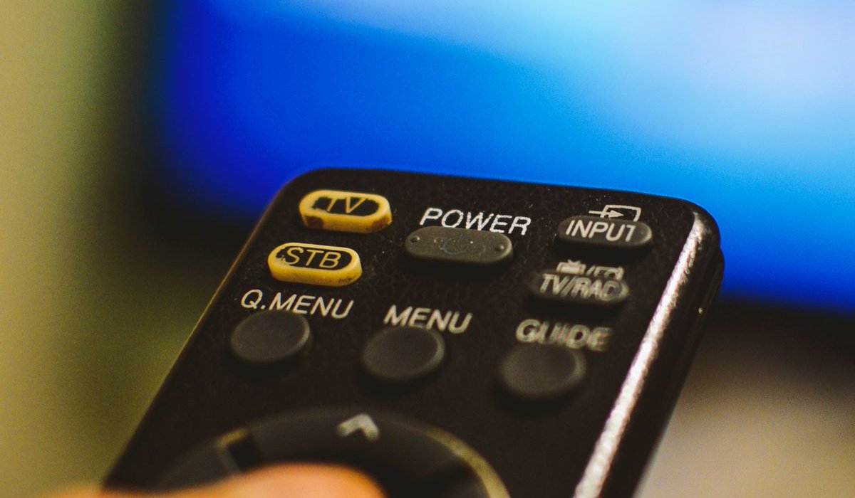 Hiển thị Welcome cá nhân hóa trên TV cũ, không cần đổi TV